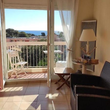 Appartement Lumineux Vue Mer เฟรฌูส ภายนอก รูปภาพ